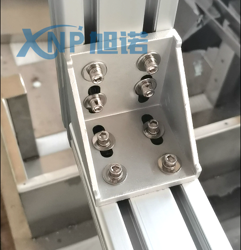 组装小黄片入口链接框架是使用角槽好还是角件好？