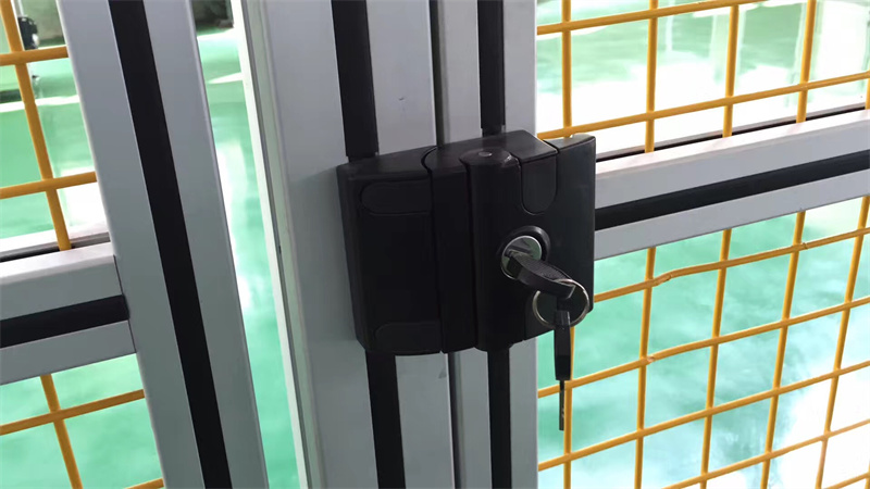 玻璃围栏小黄片入口链接